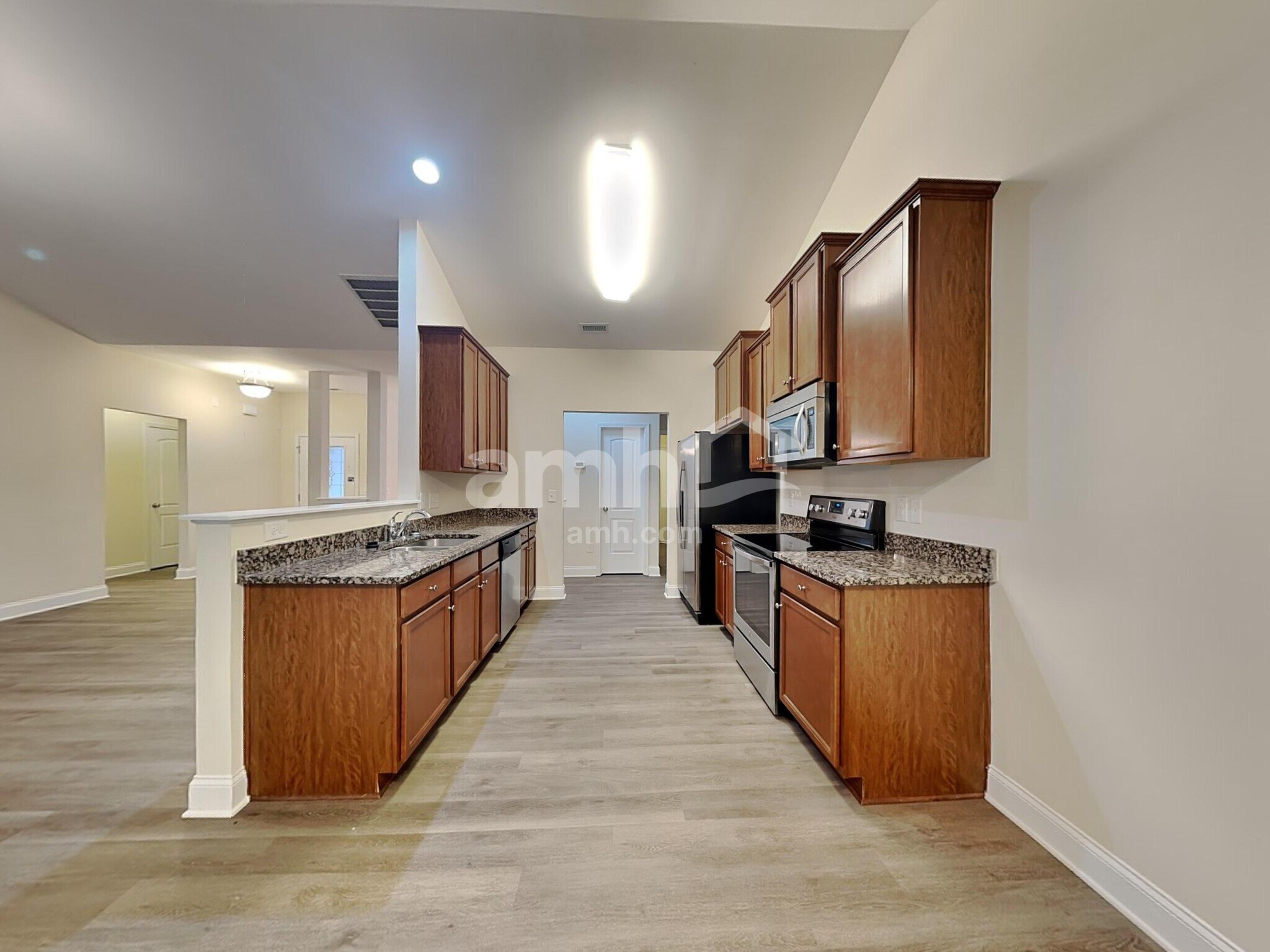 Building Photo - 2217 Magnolia Ct