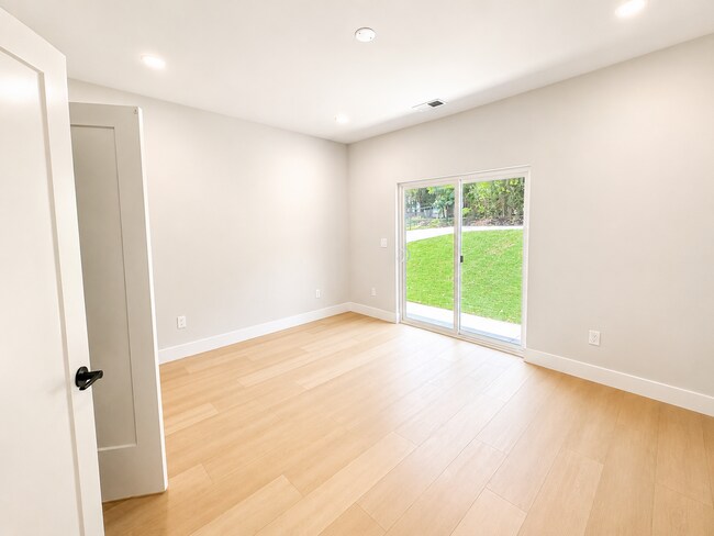 Building Photo - 12 Chicora Ave