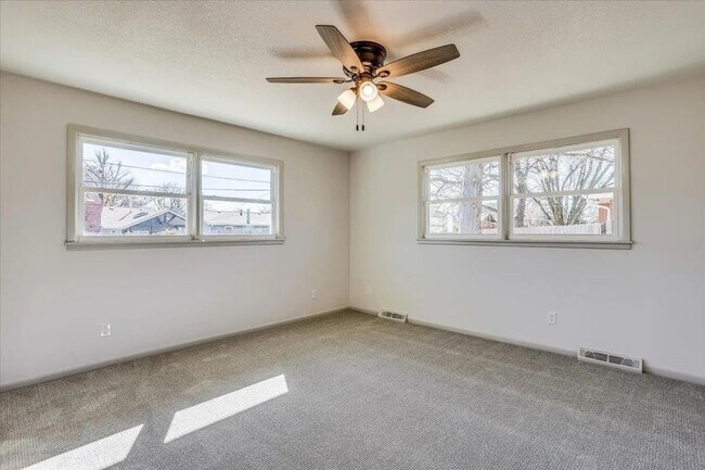 Building Photo - 6503 E 16th St N