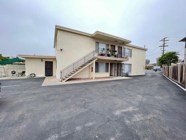 Building Photo - Spacious 2BD/1BA Apartment in Azalea Park ...