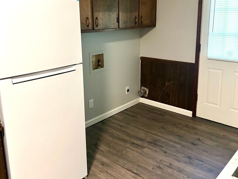 Building Photo - 16 Rossfield Cv