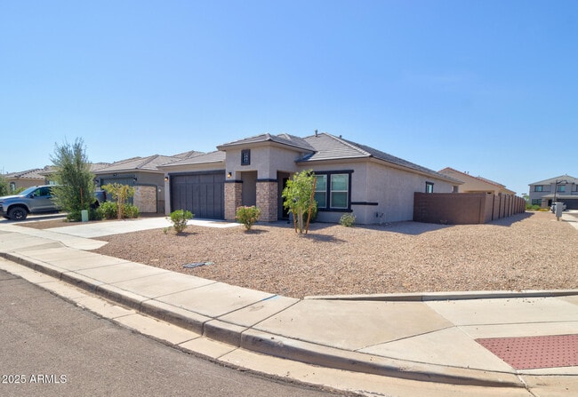 Building Photo - 43833 Yucca Ln