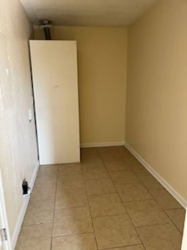 Building Photo - 419 Mt Pleasant Dr