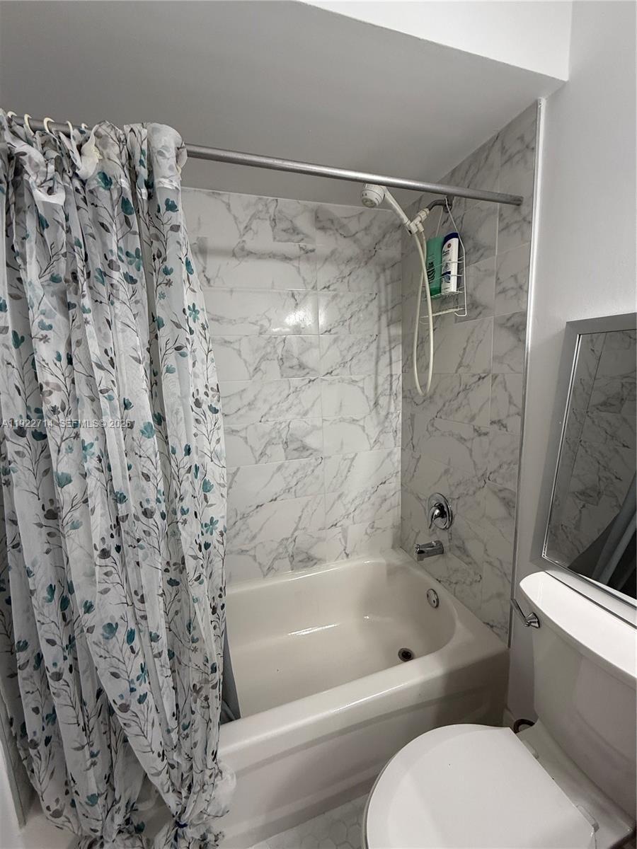 Building Photo - 6860 SW 45th Ln