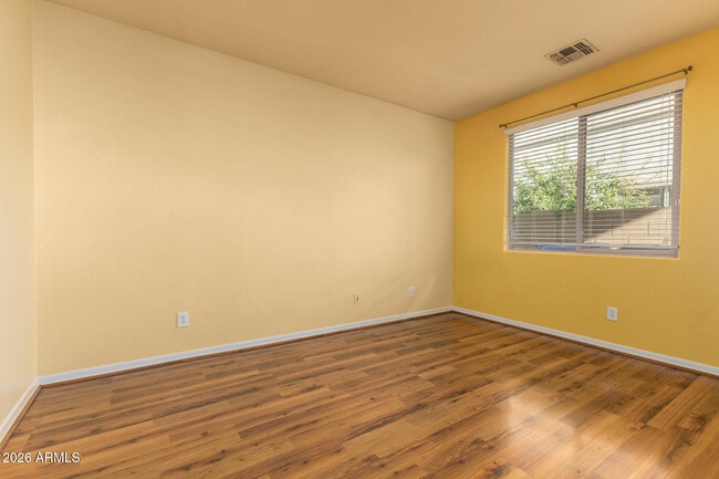 Building Photo - 5303 W Pinnacle Vista Dr