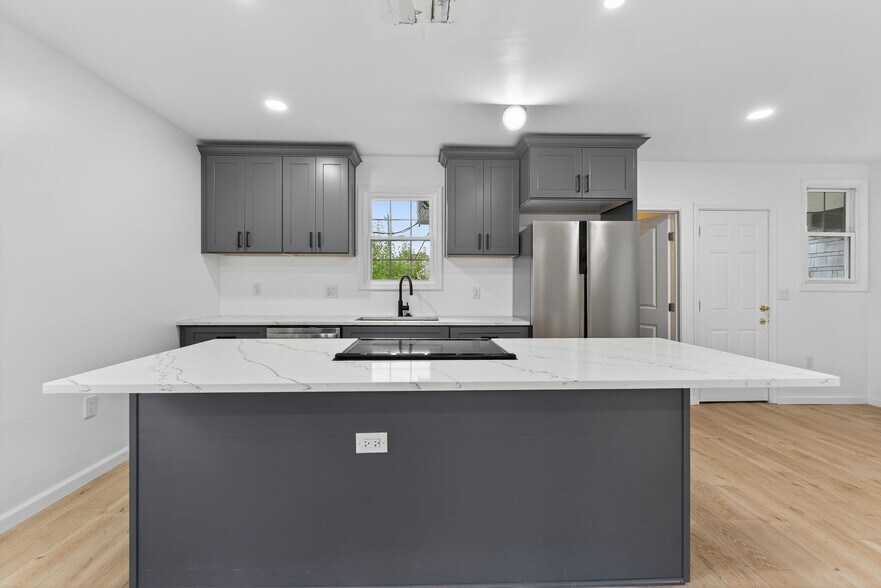 Building Photo - 1123-1125 S Ohio Ave