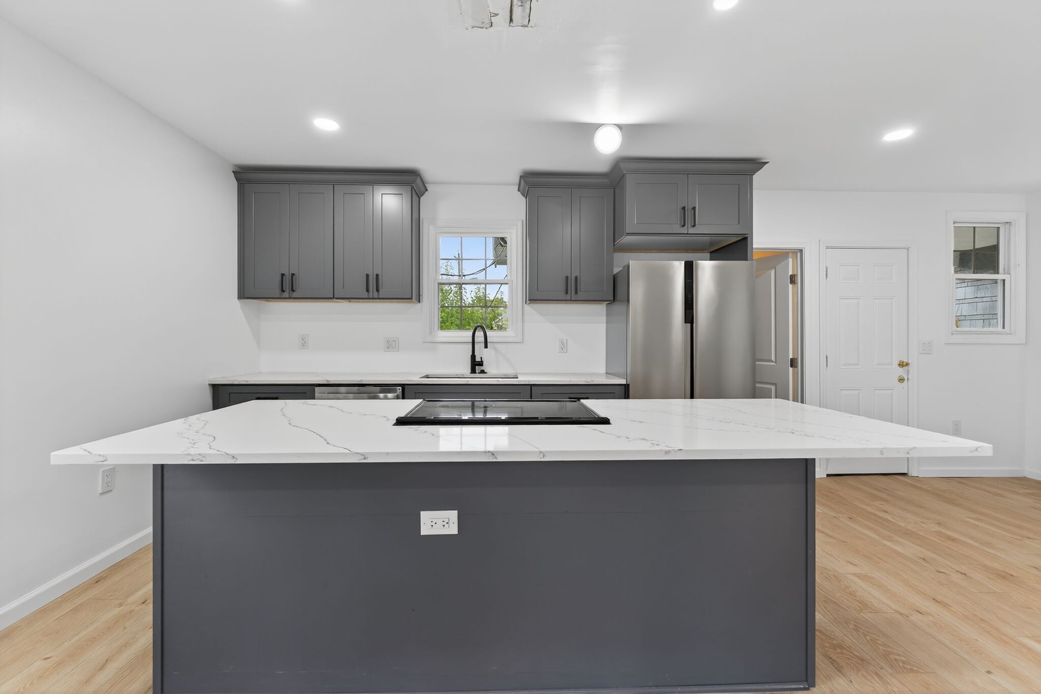 Building Photo - 1123-1125 S Ohio Ave