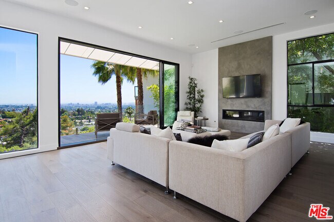 Building Photo - 4130 Parva Ave