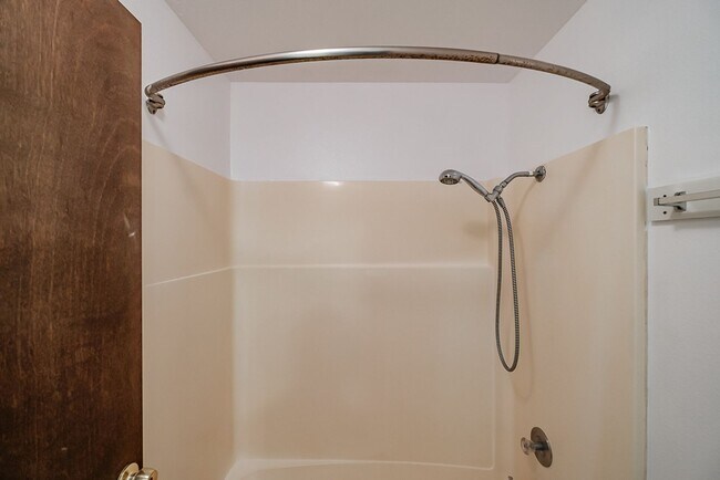 Building Photo - 415-01 Krasilovsky