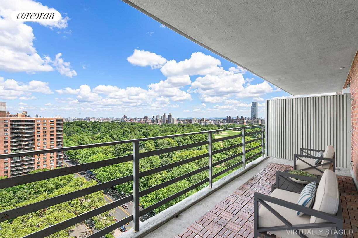 Building Photo - 372 Central Prk W