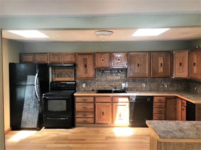 Building Photo - 3276 Mid Way Rd