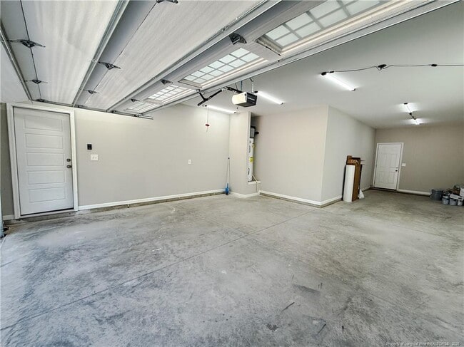 Building Photo - 606 N Dickson St