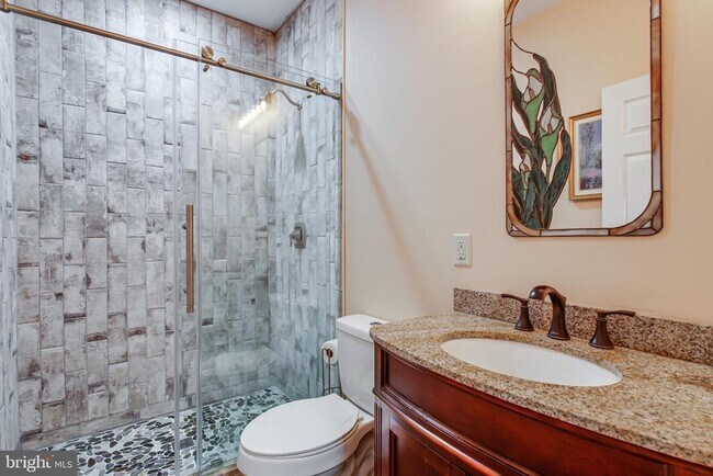 Building Photo - 43840 Bardmore Way