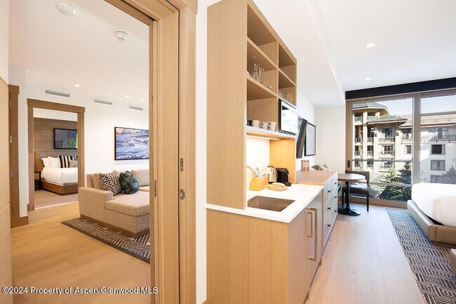 Building Photo - 130 Wood Rd