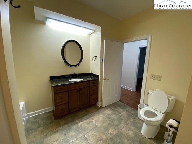 Building Photo - 6287 Idlewild Rd