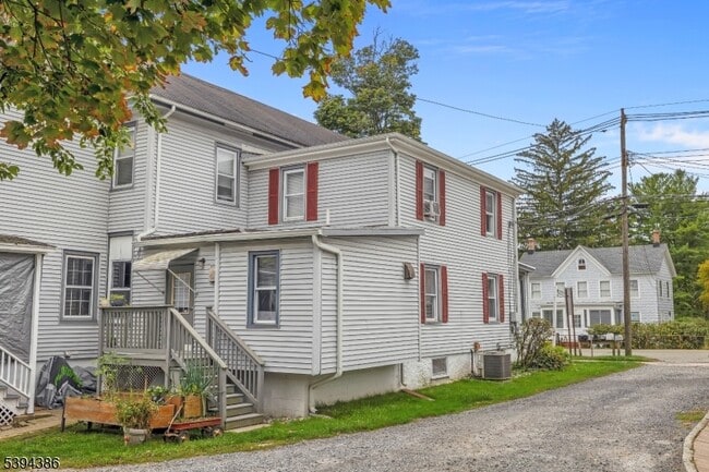 Building Photo - 16 Schooleys Mountain Rd