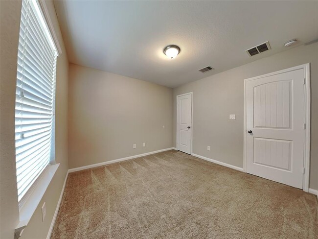 Building Photo - 308 Country Crossing Cir