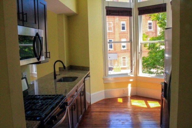 Building Photo - 610 Mulberry Street, #3