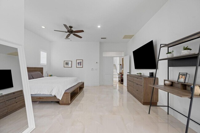 Building Photo - 8738 Marlamoor Ln