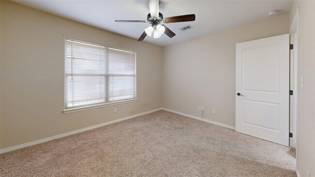 Building Photo - 458 Chimney Hill Dr