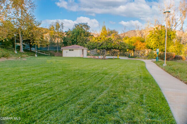 Building Photo - 5744 Oak Bend Ln