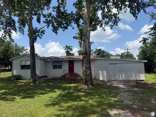 Primary Photo - 1825 E Pierce St