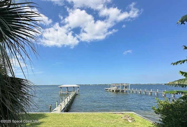 Building Photo - 1613 Indian River Dr