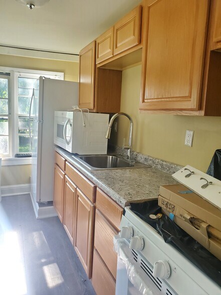 Primary Photo - 403 2nd St