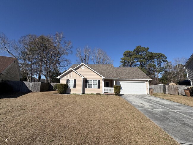 Building Photo - 418 Eucalyptus Ln