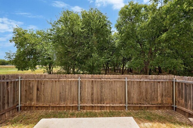 Building Photo - 709B Jane Austen Trail