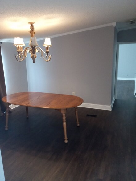 Building Photo - 881 Whaler Pl