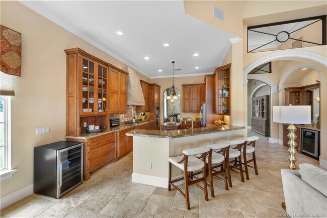 Building Photo - 130 SE Bella Strano