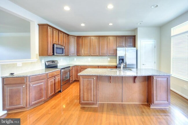Building Photo - 6300 Santo Place