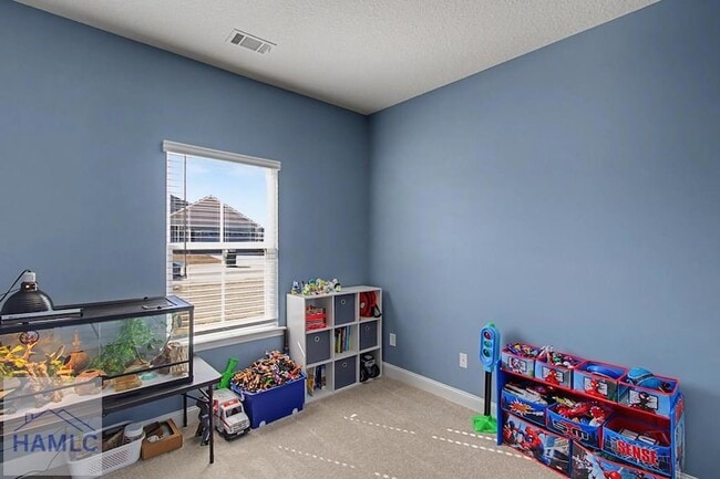 Building Photo - 413 Mcclelland Lp NE