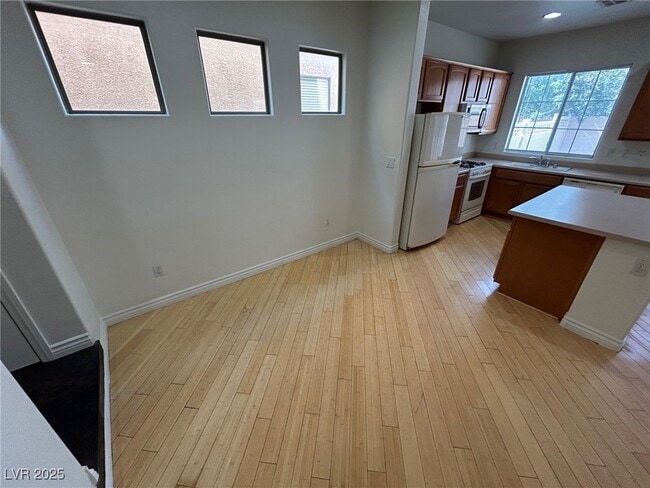 Building Photo - 5246 Coral Ribbon Ave