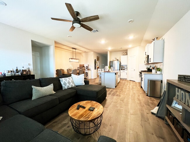 Building Photo - 5507 Stormie Keep