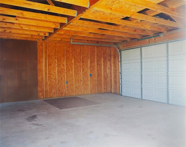 Building Photo - 2200 N Co Rd 122