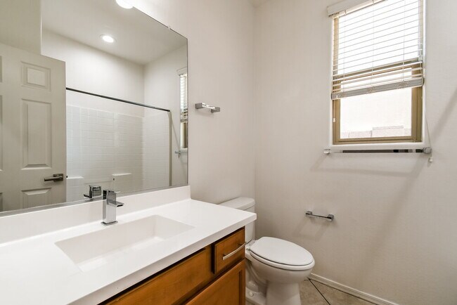 Building Photo - 7205 W Jones Ave