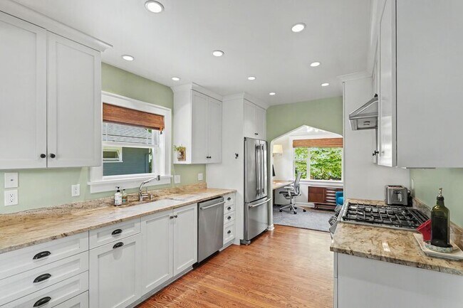 Building Photo - 351 NW 84th St