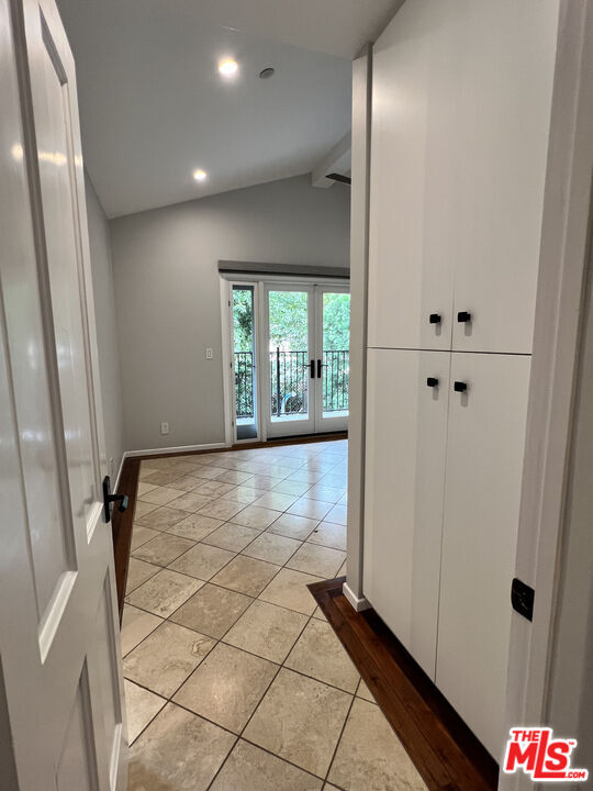 Building Photo - 390 N Baldwin Ave