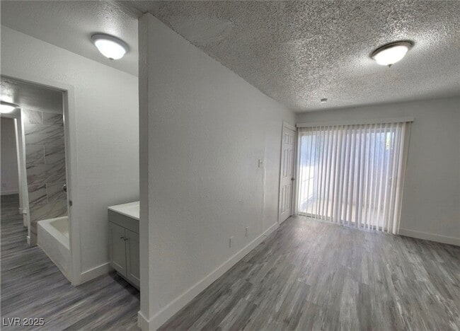 Building Photo - 740 N 11th St