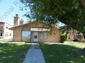 Building Photo - Cozy 2 bedroom 2 bathroom townhome
