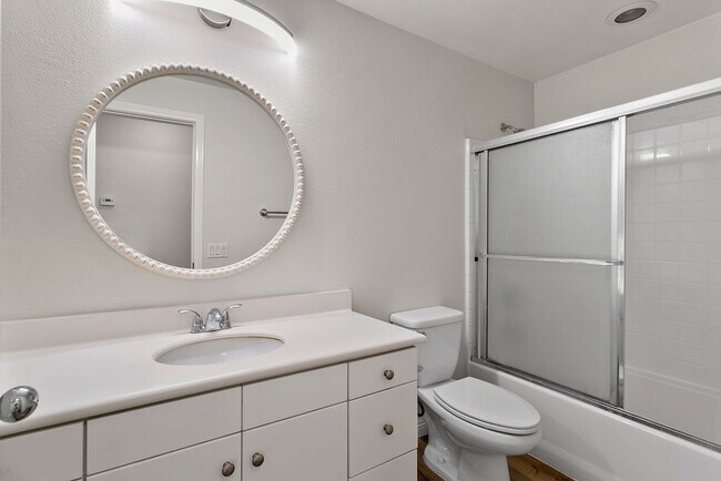 Building Photo - 37 Stepping Stone