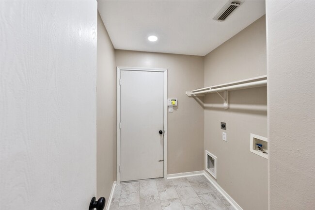 Building Photo - 7826 Chervil Ln