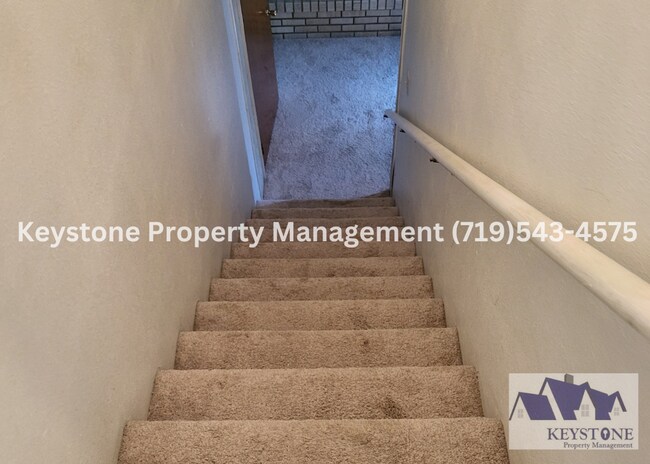 Building Photo - Sunset Park Rancher 3 Bedrooms/3 Bathrooms...