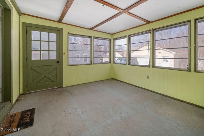 Building Photo - 232 Main St