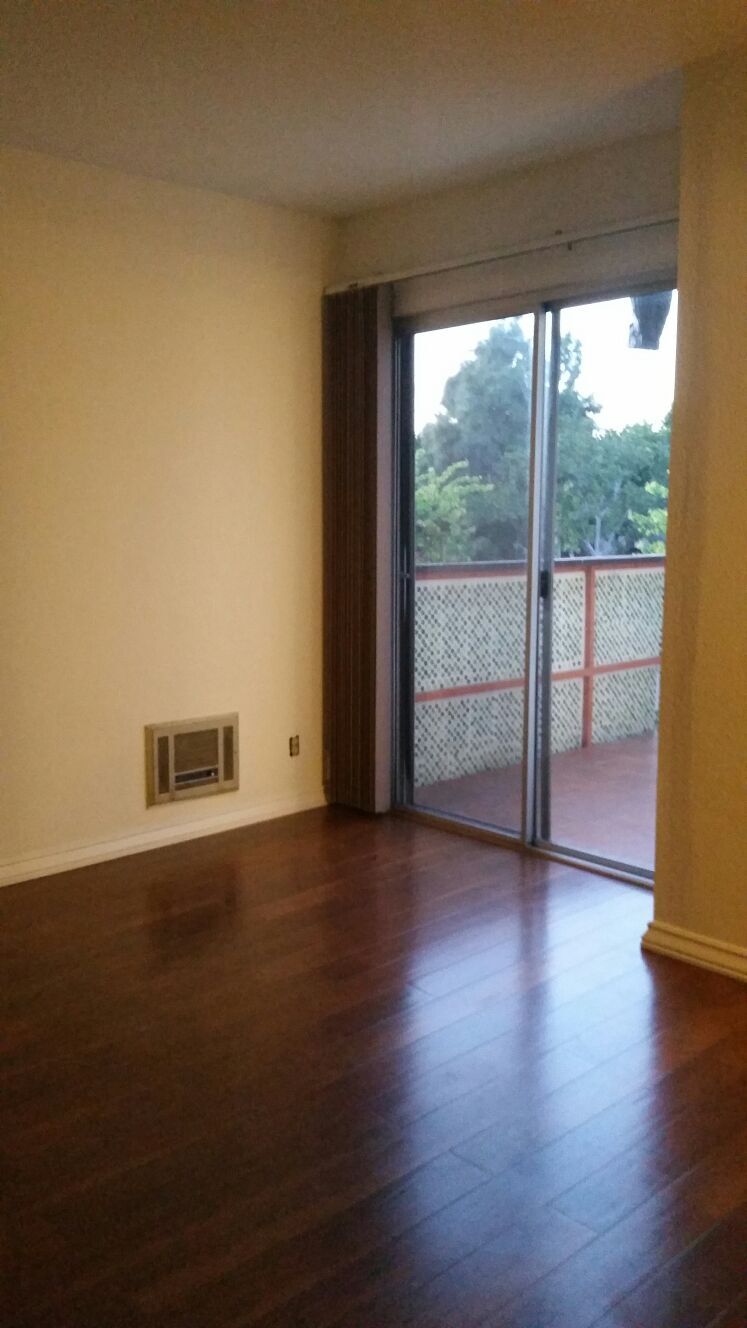 Master bedroom, access to balcony. - 1395 Caminito Gabaldon