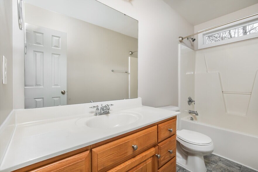 Building Photo - 235 Manchester Trail