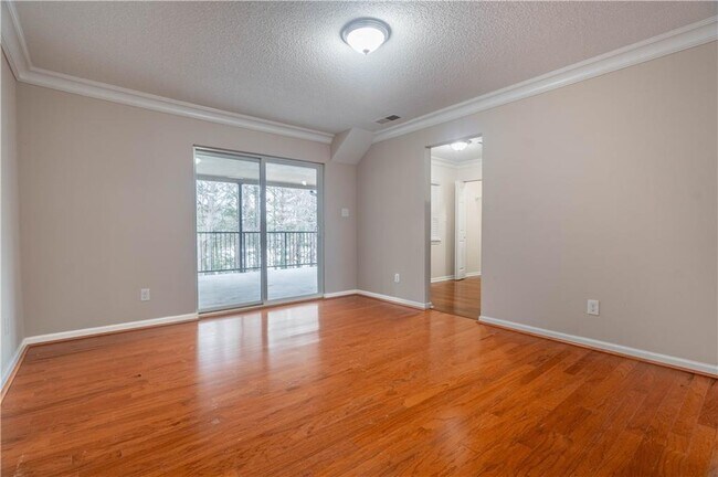 Building Photo - 295 Winding River Dr