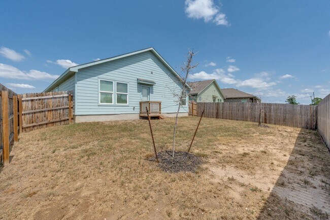 Building Photo - 4-BEDROOM HOME IN MISSION DEL LAGO